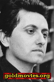 Pier Luigi Modesti come Dr. Loris