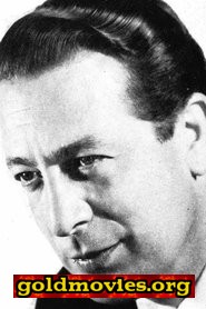 Antonio La Raina come Alfredo Rocco