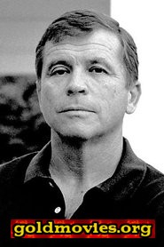 Tom Laughlin come Ens. Franklin