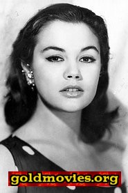 Valeria Moriconi come (segment "Gli italiani si voltano")