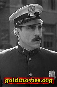 Christian J. Frank come Detective (uncredited)