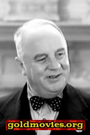 Harry Stubbs come Second Councilor (uncredited)