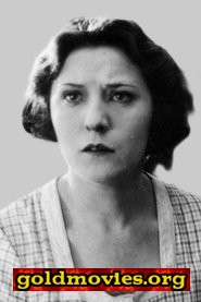 Lillian West come Mrs. Bogardus