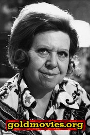 Brigitte Mira come Emmi Kurowski