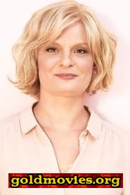 Martha Plimpton come Stephanie "Stef" Steinbrenner