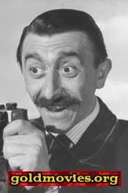 Mario Fabrizi come Hotel Manager (uncredited)