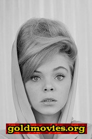Jenny Maxwell come Marion (uncredited)