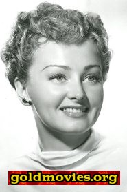 Elaine Riley come Nurse Bates (uncredited)