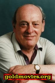 John Junkin come Maurice (uncredited)