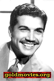 Víctor Manuel Mendoza come General Marcos Castro