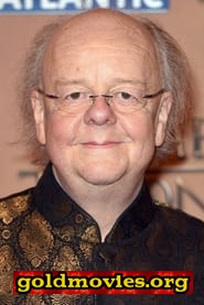 Roger Ashton-Griffiths come Cousin Francis Jr.