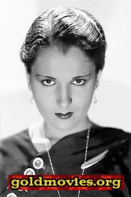 Lita Chevret come Showgirl in Casino Number (uncredited)