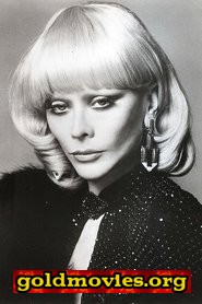 Monique van Vooren come Showgirl (uncredited)