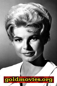Mary Peach come Victoria Caldwell