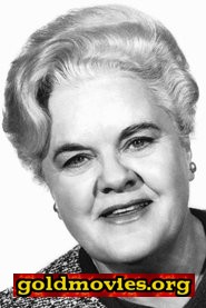 Reta Shaw come Nurse Willis