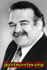 Ron Karabatsos come Jake Mawby