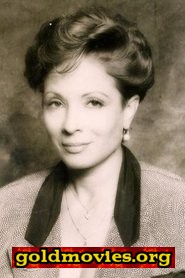 Evelyne Dassas come (uncredited)