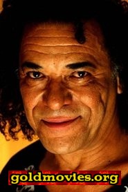 Marku Ribas come Musician on the boat