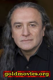 Del Zamora come Padre Vigil