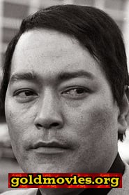Anthony Chinn come Chinese Officer