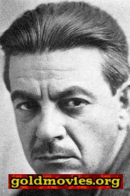 Harry Lamont come Head Porter (uncredited)