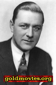 Kenneth Harlan come Hotel Manager (uncredited)