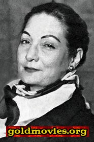 Sarah Ferrati come Consuelo Lorente