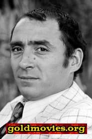 Claude Brasseur come François Rollin