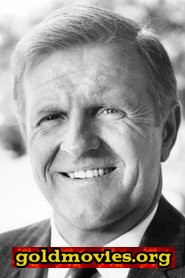 Philip Abbott come Dr. George Scudder