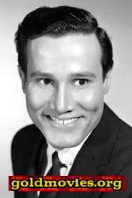 Henry Silva come Col. Joe Garcia