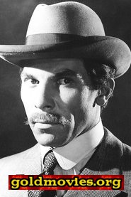Larry Chance come Indian Joe