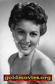 May Wynn come Caroline Vail