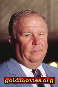 Ned Beatty come Hoover Shoates