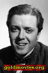 Richard Attenborough come Sidney De Vere Cox