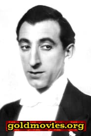 Sig Arno come Orchestra Bass Player (uncredited)