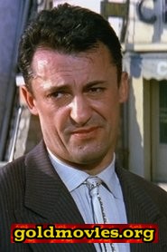 Jack Ary come Waiter at "Palais de Glace" (uncredited)