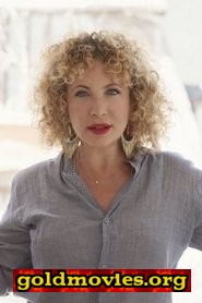 Iaia Forte come moglie di Giuseppe Caputo