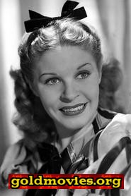 Martha Raye come Betty Johnson