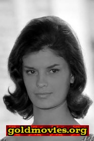 Edda Ferronao come Cameriera di Santenocito