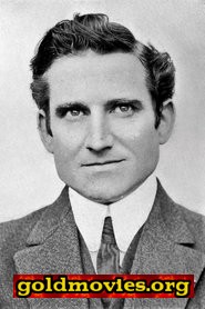 Murdock MacQuarrie come Dissenting Doctor at Lecture (uncredited)