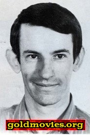 Guerrino Crivello come Armando Mazzucca, the soldier without genital organs