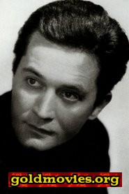 Renzo Giovampietro come il prigioniero ferito