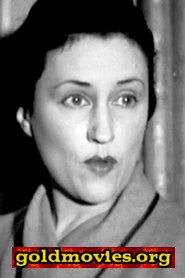 Héléna Manson come Landlady of the house Corbeau