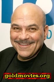 Jon Polito come Howard