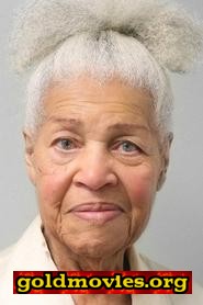 Dorothi Fox come J. Edgar Hoover