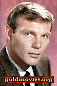 Adam West come Lieutenant. John Delahay
