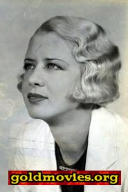 Ruth Lee come Kindergarten Teacher (uncredited)