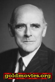 Lewis Casson come Archbishop of Canterbury