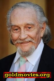 Roy Dotrice come General Alexeiev