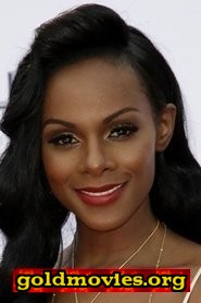 Ebonie Smith come Carrie Murtaugh